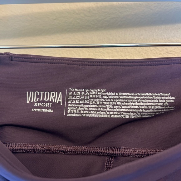 Victoria Secret Leggings with Pockets - Picture 4 of 4